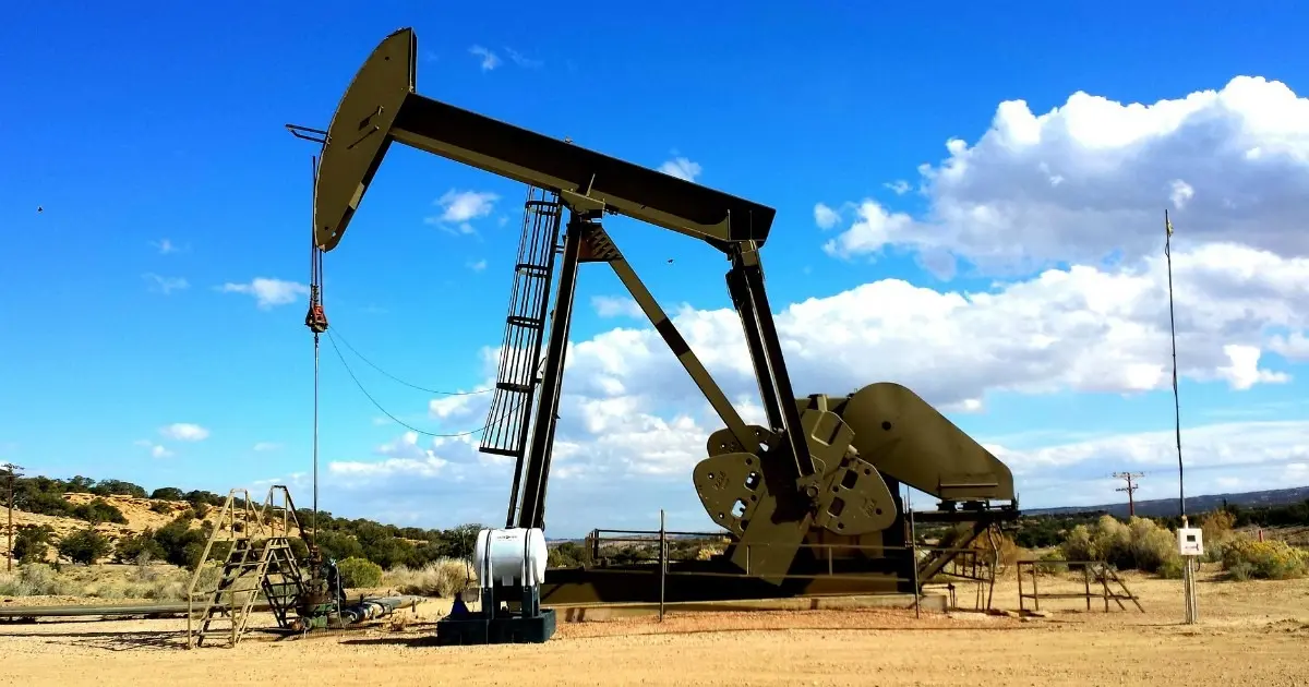 Petróleo de Texas abre con una subida del 0,39 %, hasta los 77,67 dólares