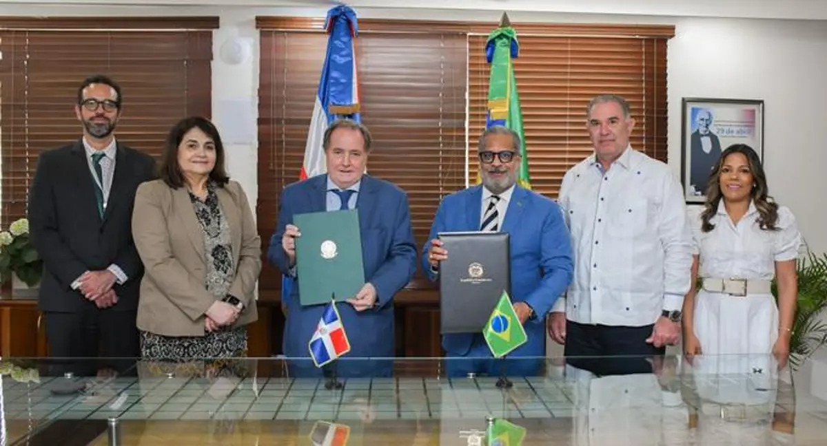 RD y Brasil actualizan protocolo de acuerdo de transporte aéreo