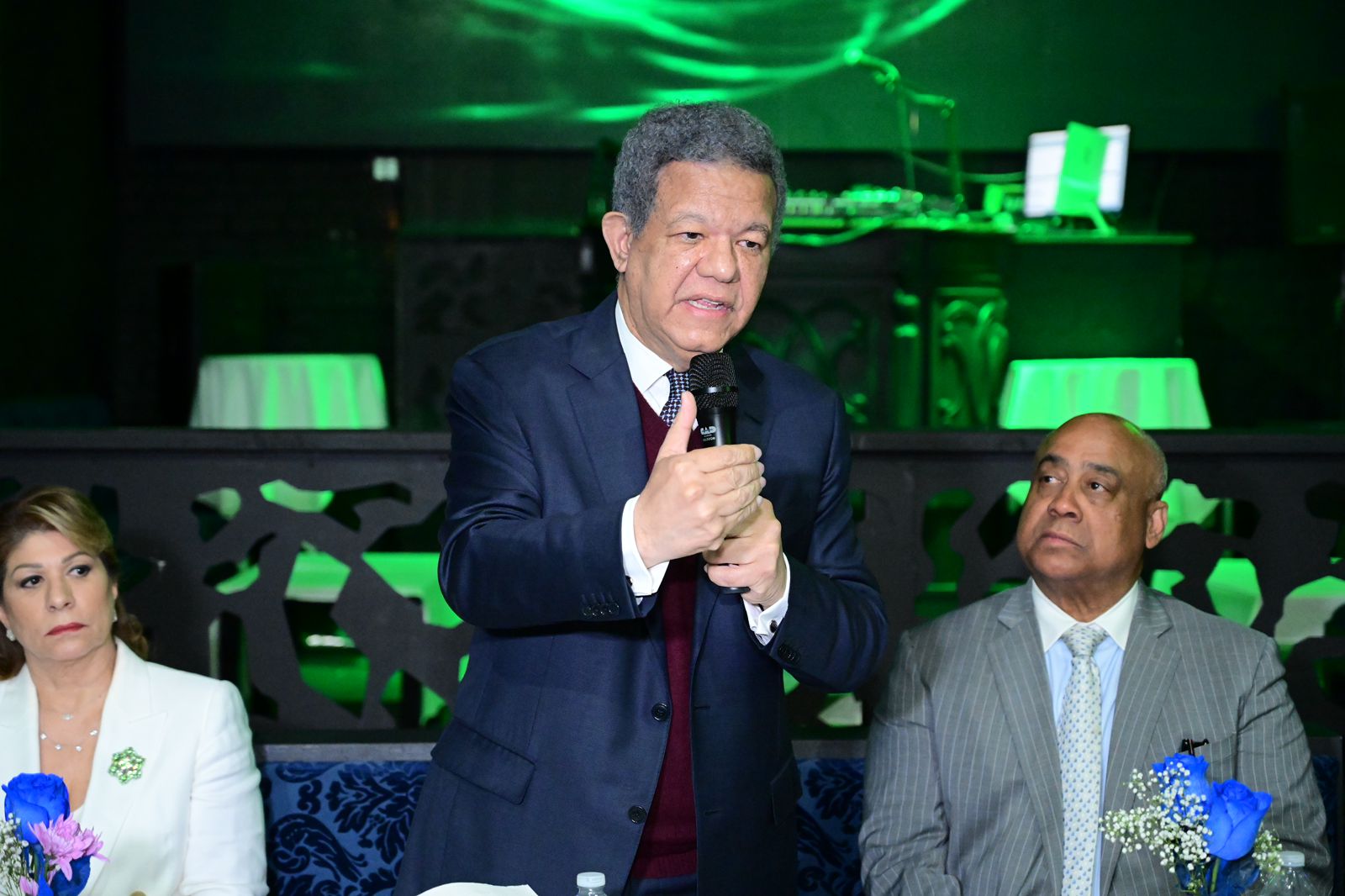 Leonel anuncia en Nueva York proyecto de inteligencia artificial para niños