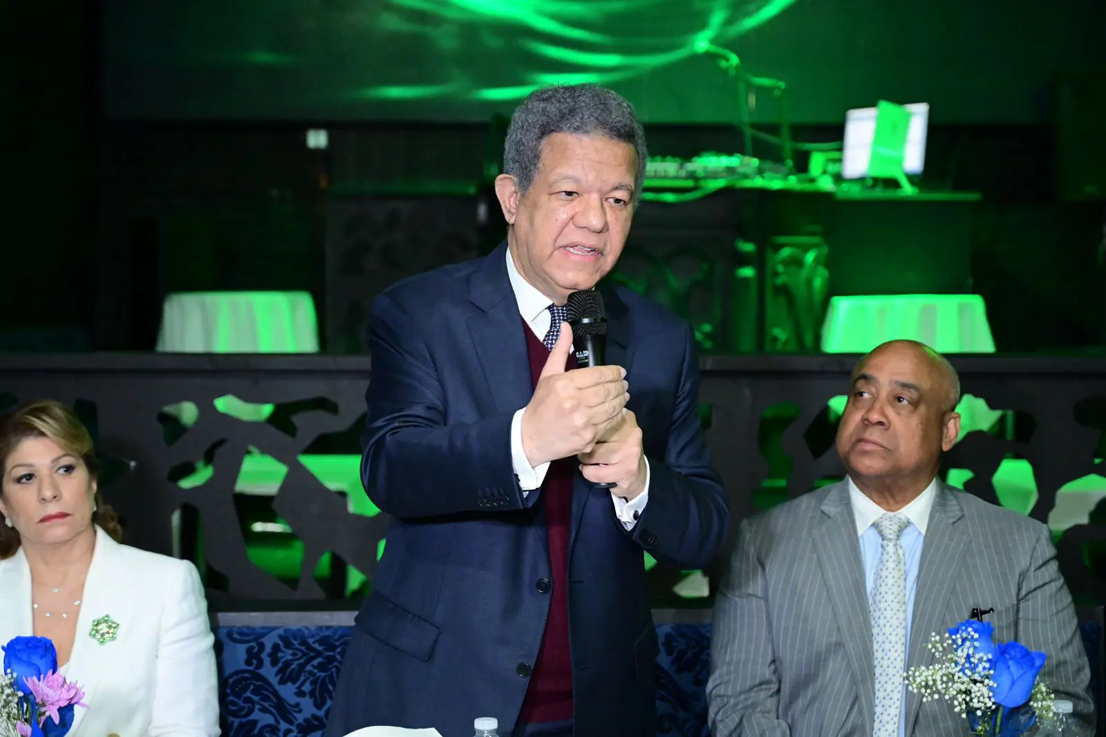Leonel anuncia en Nueva York proyecto de inteligencia artificial para niños