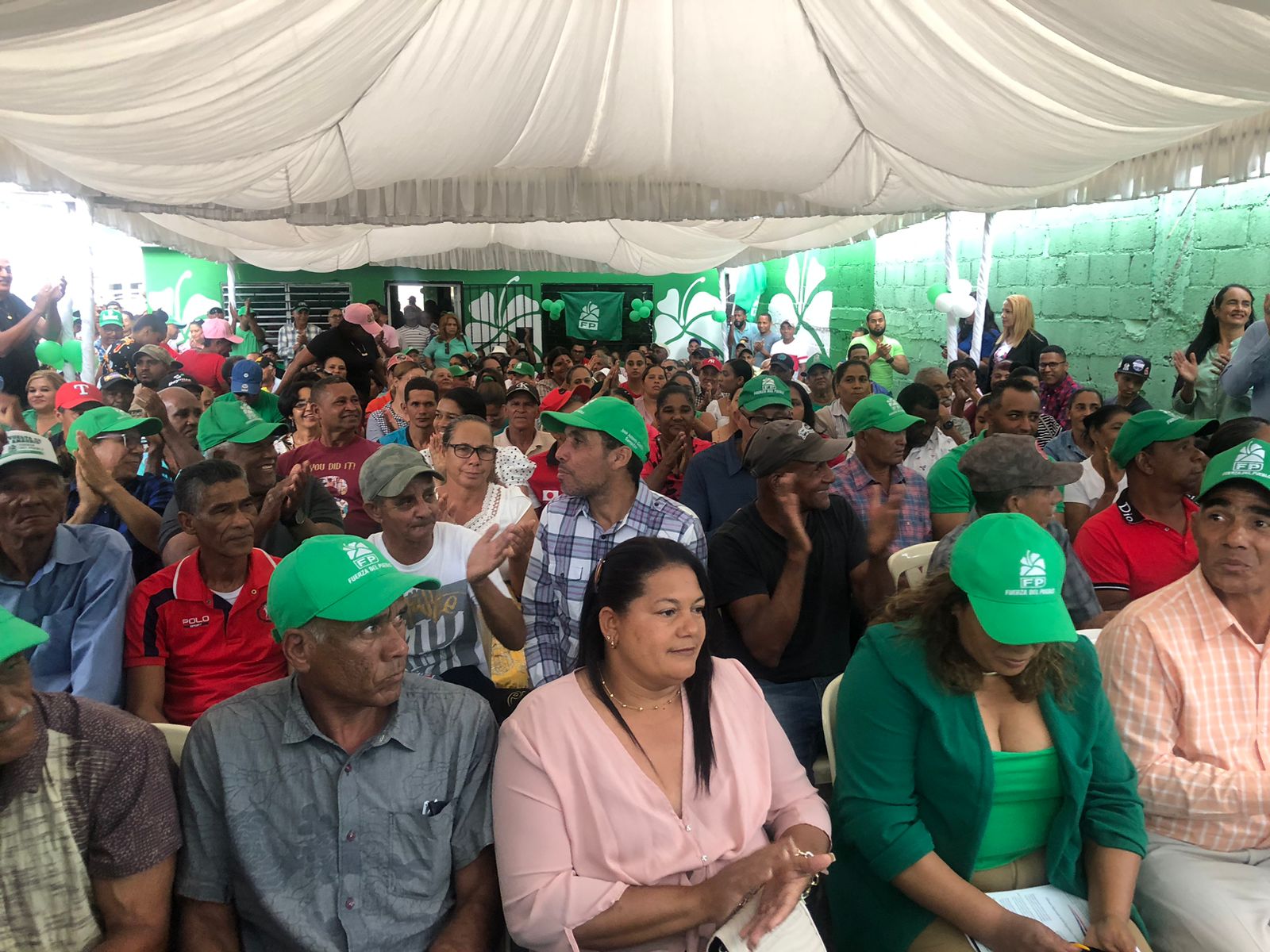 Radhamés Jiménez juramenta exdirigentes de otros partidos en la FP