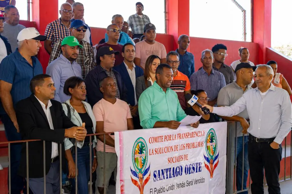Denuncian impera desorden y corrupción en Ayuntamiento Santiago Oeste