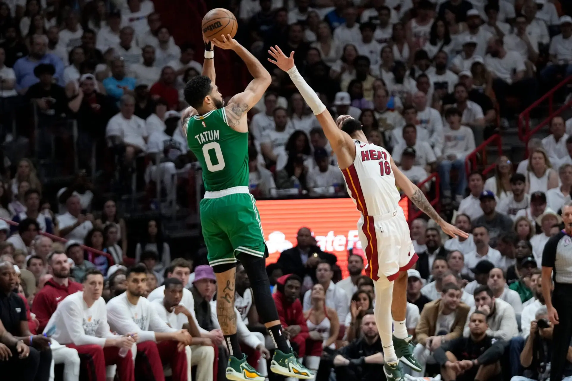 Los Celtics a la caza de la épica venciendo a Heat 99-116