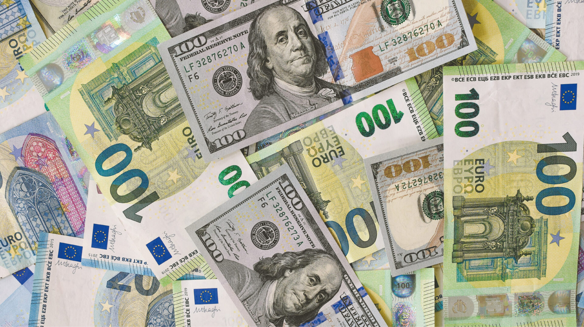 El euro se estabiliza por encima de 1,0850 dólares