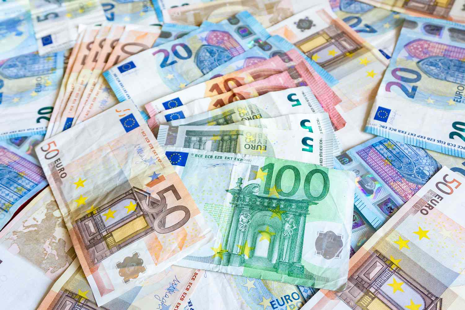 El euro cae al mínimo desde hace un mes en 1,08 dólares