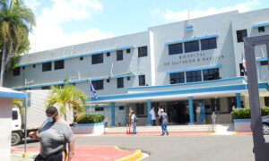 El hospital Salvador B. Gautier está situado en el Ensanche La Fe. Félix de la Cruz