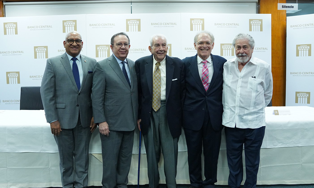 Ervin Novas Bello, Héctor Valdez Albizu, Rafael Tomás Hernández Ramos, Gustavo Luis Moré y Pedro Haché. FUENTE EXTERNA