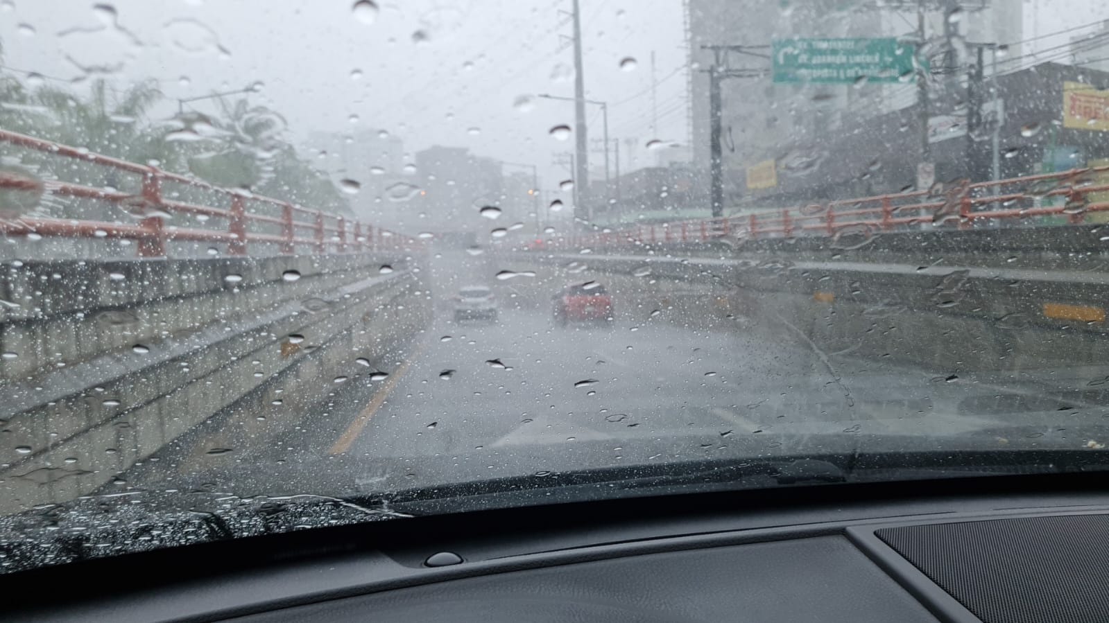 Vaguada continuará generando aguaceros y tormentas eléctricas