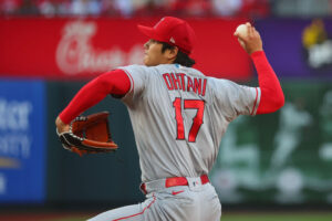 Shohei Ohtani se une a Babe Ruth con récord histórico como lanzador