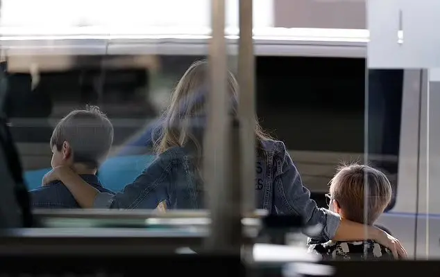 La reacción de Piqué al ver que Shakira expuso a sus hijos en "Acróstico"