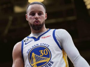 Lo que piensa Curry sobre figura de Warriors que quieren botar del equipo