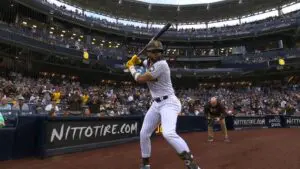 Asi fue recibido Tatis Jr. en su regreso al estadio de Padres de San Diego