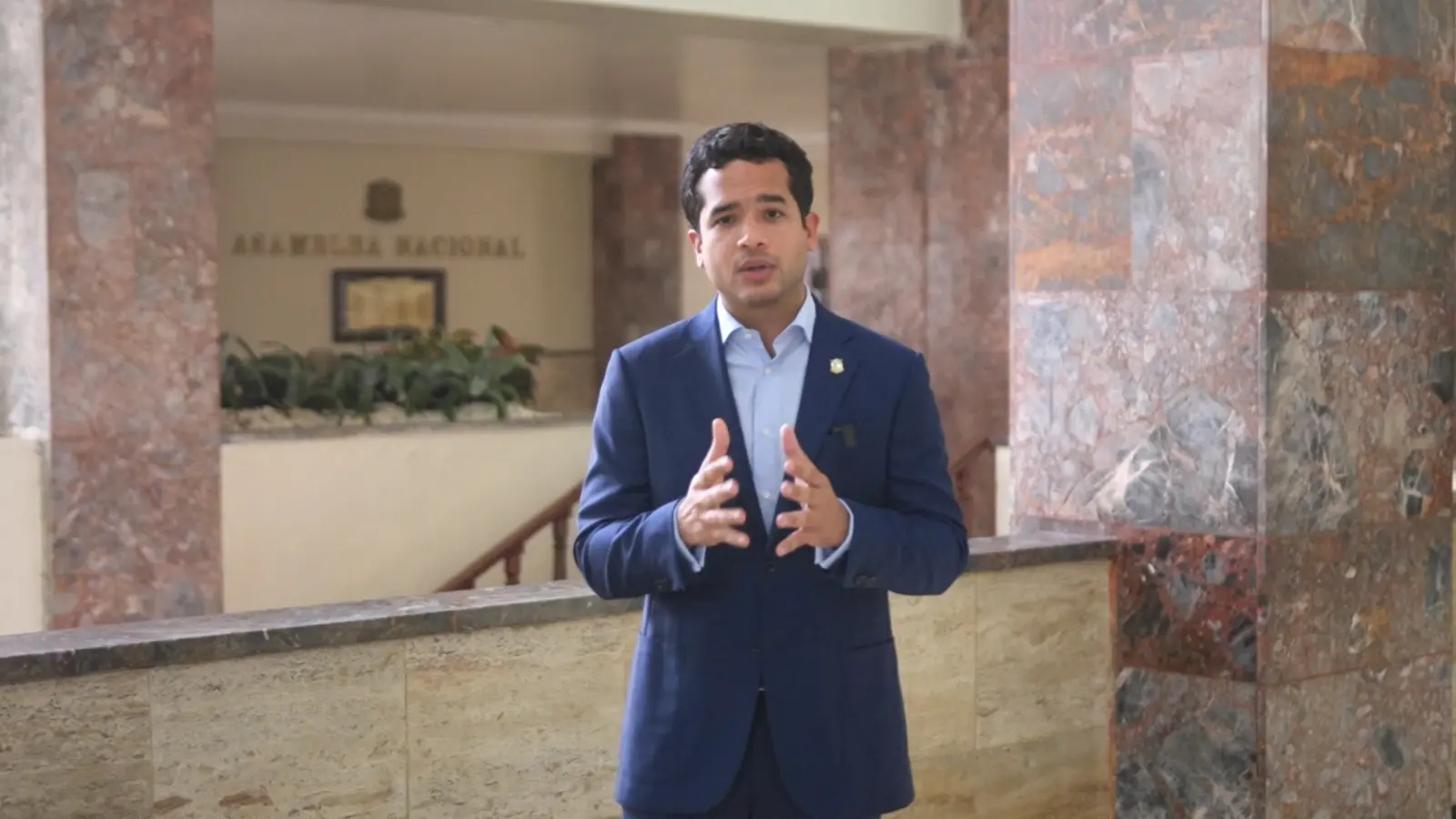 Omar Fernández propone cumbre por la salud