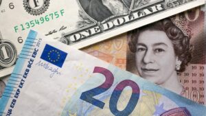 El euro se cambia alrededor de los 1,0750 dólares