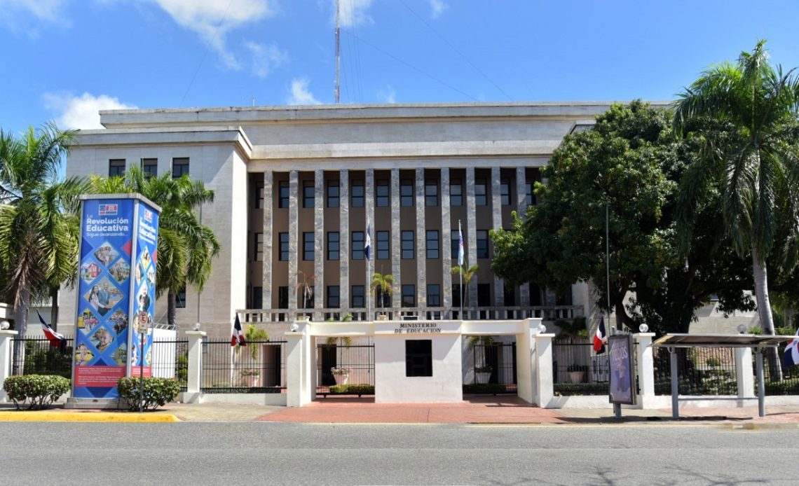 MINERD tiene más de siete mil vacantes para concurso docente