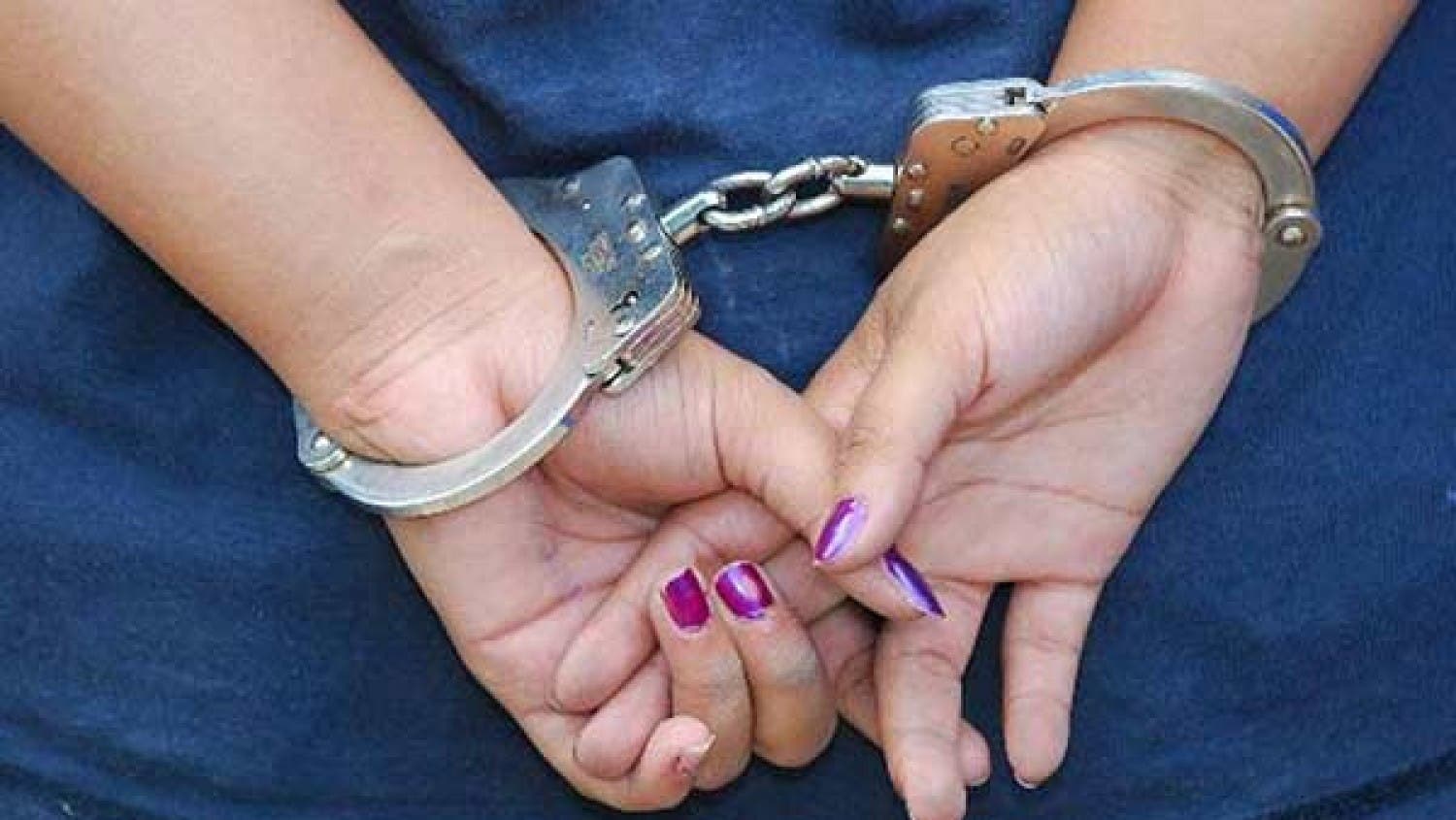 PN apresa dos mujeres por robo de más de un millón de pesos