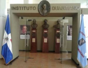 Instituto Duartiano reacciona a otorgamiento nacionalidad a Vargas Llosa