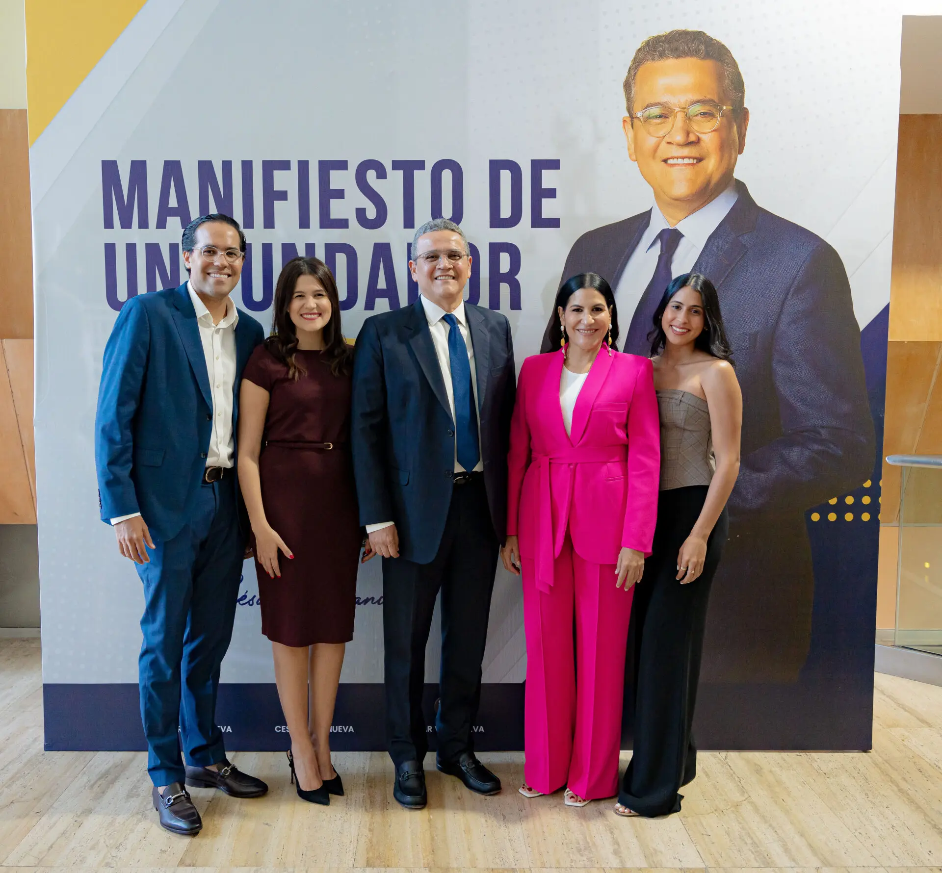 César Danilo Villanueva, Daniella Villanueva, César Villanueva, Marilú Bobadilla de Villanueva e Ivanna Villanueva.