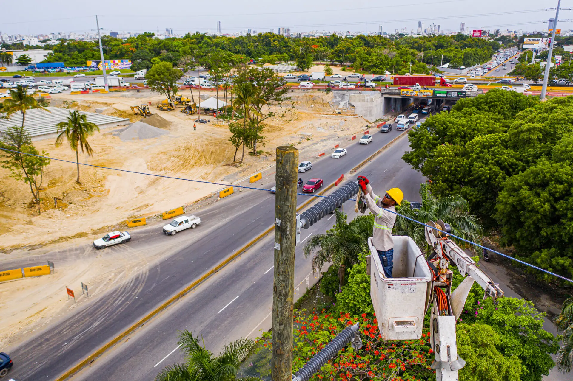 Desvío de línea en Autopista Duarte Km 9 (1)