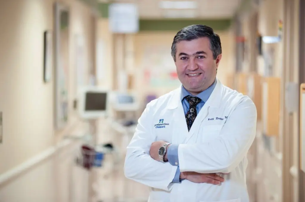Dr. Rabi Hanna, investigador principal y director del programa pediátrico de trasplante de sangre y médula ósea de Cleveland Clinic Children's