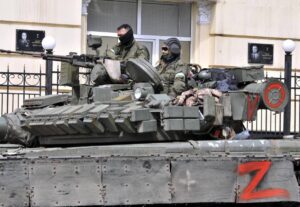 Mercenarios de Wagner se acercan; Putin promete evitar guerra civil