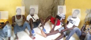 Policías apresan en Independencia A siete haitianos indocumentados
