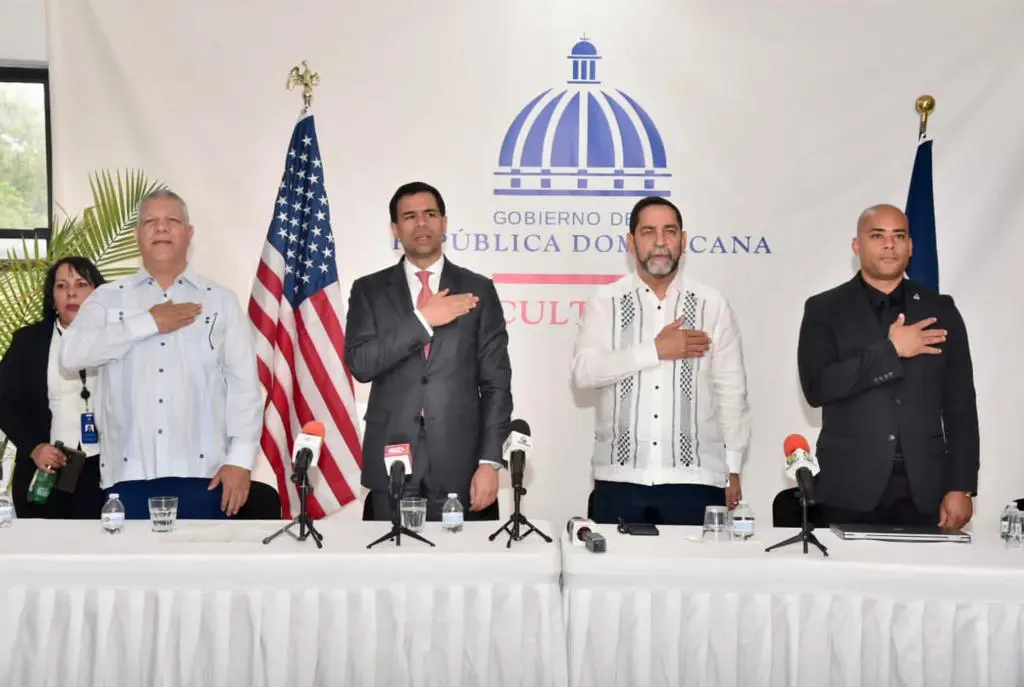 Gobierno establecerá Red de Centros Culturales en el Exterior