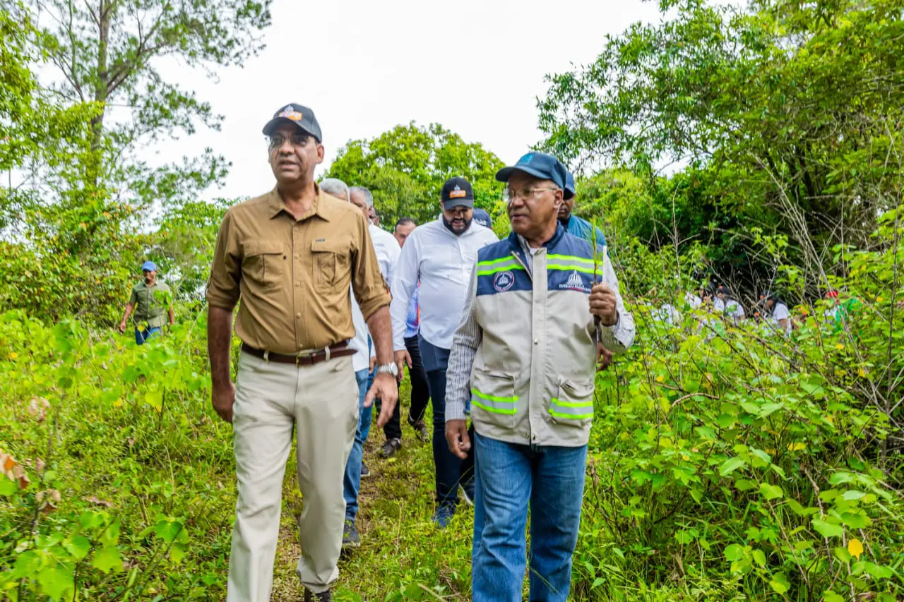 Obras Públicas se suma al Plan de Reforestación Nacional