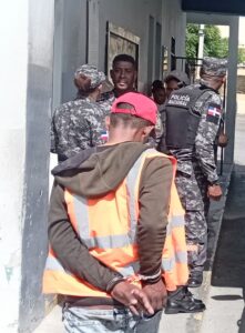 Apresan hombre por supuesta agresión sexual contra hija de 8 años