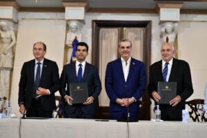 Gobierno firma acuerdo con Israel para formular políticas en manejo agua FOTO: DANNY POLANCO