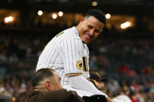 Manny Machado se desahoga luego de pelotazo a 98 en la espalda