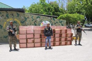 Autoridades ocupan 630 mil cigarrillos contrabandeados desde Haití