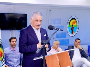 Movimiento Jóvenes de Oro proclama su apoyo a Miguel Vargas