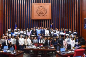 Senado y Minerd concluyen con éxito primer Modelo Senado Joven