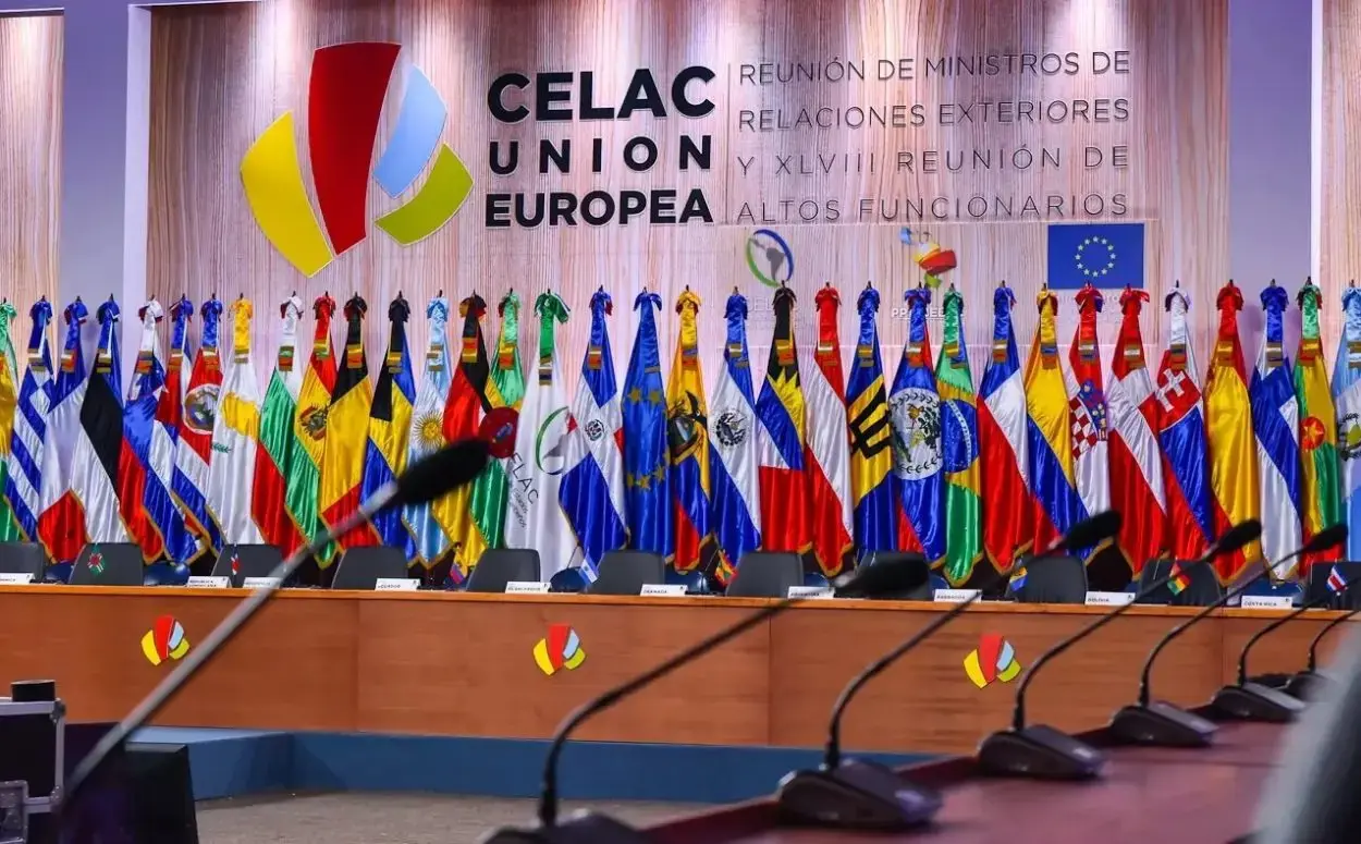 La UE y Celac siguen negociando declaración de su cumbre