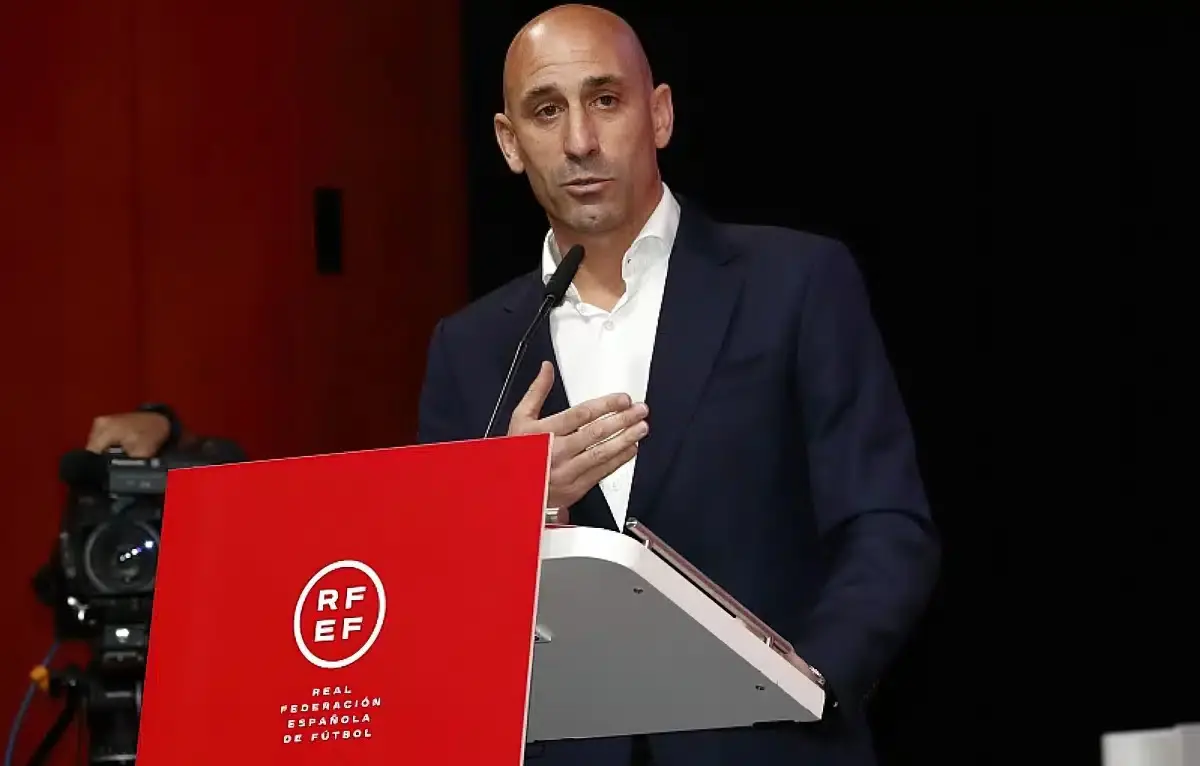 La Comisión Disciplinaria de FIFA suspende con carácter provisional a Rubiales