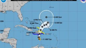 Tormenta Franklin pierde intensidad al acercarse a las costas dominicanas