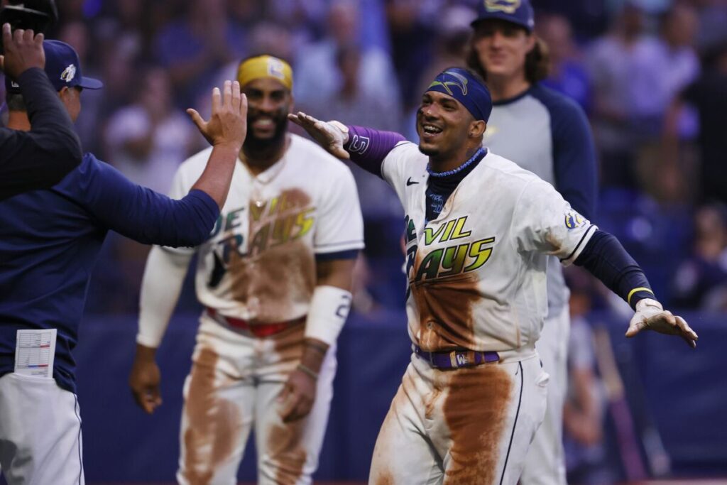 Wander Franco dejó a Cleveland en el terreno a lo Ken Griffey Jr.