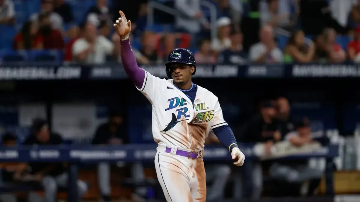 Wander Franco dejó a Cleveland en el terreno a lo Ken Griffey Jr.