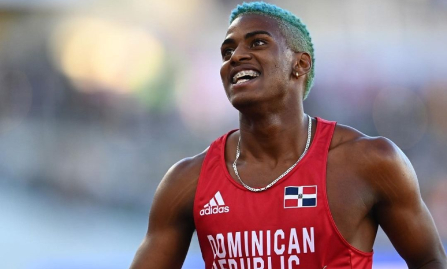 Alexander Ogando clasifica a la final de los 200 mts en Budapest