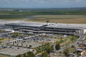 Amenaza de bomba activa alarmas en aeropuerto de Puerto Plata y atrasa vuelo