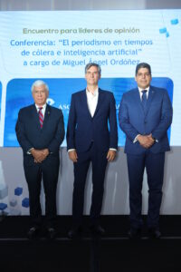 Rafael Genao, Migue Ángel Ordóñez y José Luis Venntura. FUENTE EXTERNA