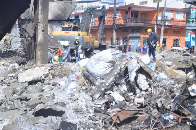 El Inacif identifica y entrega 15 cadáveres víctimas explosión San Cristóbal