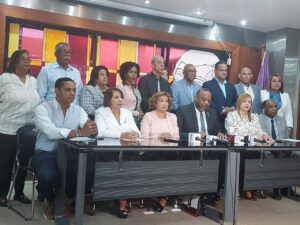 Diputados PLD demanda reforzar hospitales para atender brote de dengue