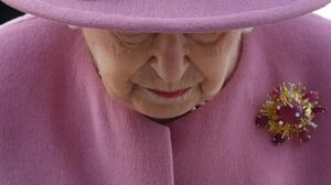 Un año después de la muerte de Isabel II, la monarquía goza de apoyo