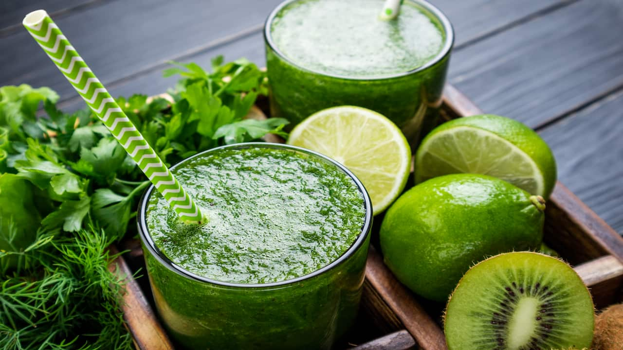 https://img.mmc.com.do/elcaribe-bucket/uploads/2023/09/receta-de-jugo-verde.jpg