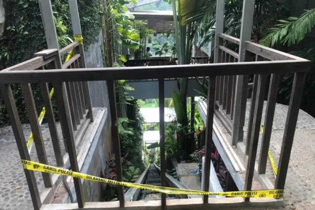 Falla en ascensor turístico en resort de lujo mata a cinco personas