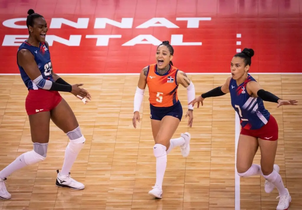 Las Reinas del Caribe campeonas del Torneo NORCECA frente a EEUU