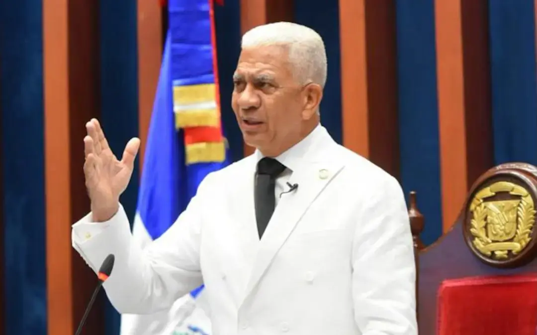 Presidente del Senado: Abinader maneja con responsabilidad defensa RD