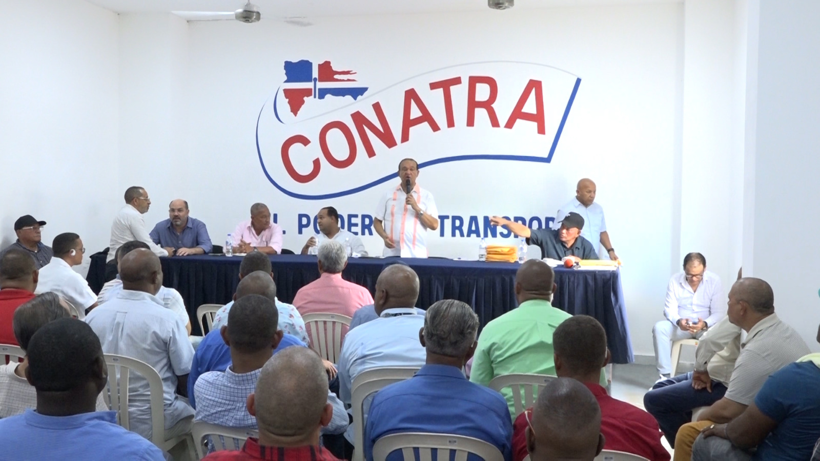 Conatra advierte consecuencias de que se desplacen transportistas de sus áreas de trabajo